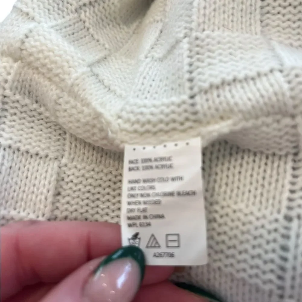 Muk Luks Fair Isle Knit Infinity Scarf & Wrist Warmers Nordic Winter Cream Gray